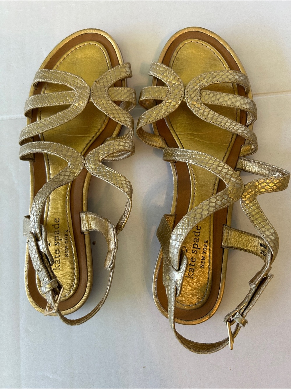 KATE SPADE METALLIC  GOLD TONED  EMBOSSED LEATHER TRIM SANDALS SIZE 91/2
